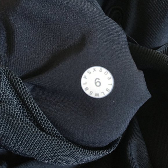 Lululemon On The Fly 7/8 Pant - Melanite Size 6 - Picture 5 of 5